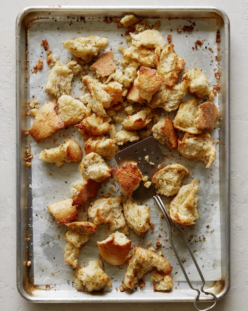 homemade garlic croutons