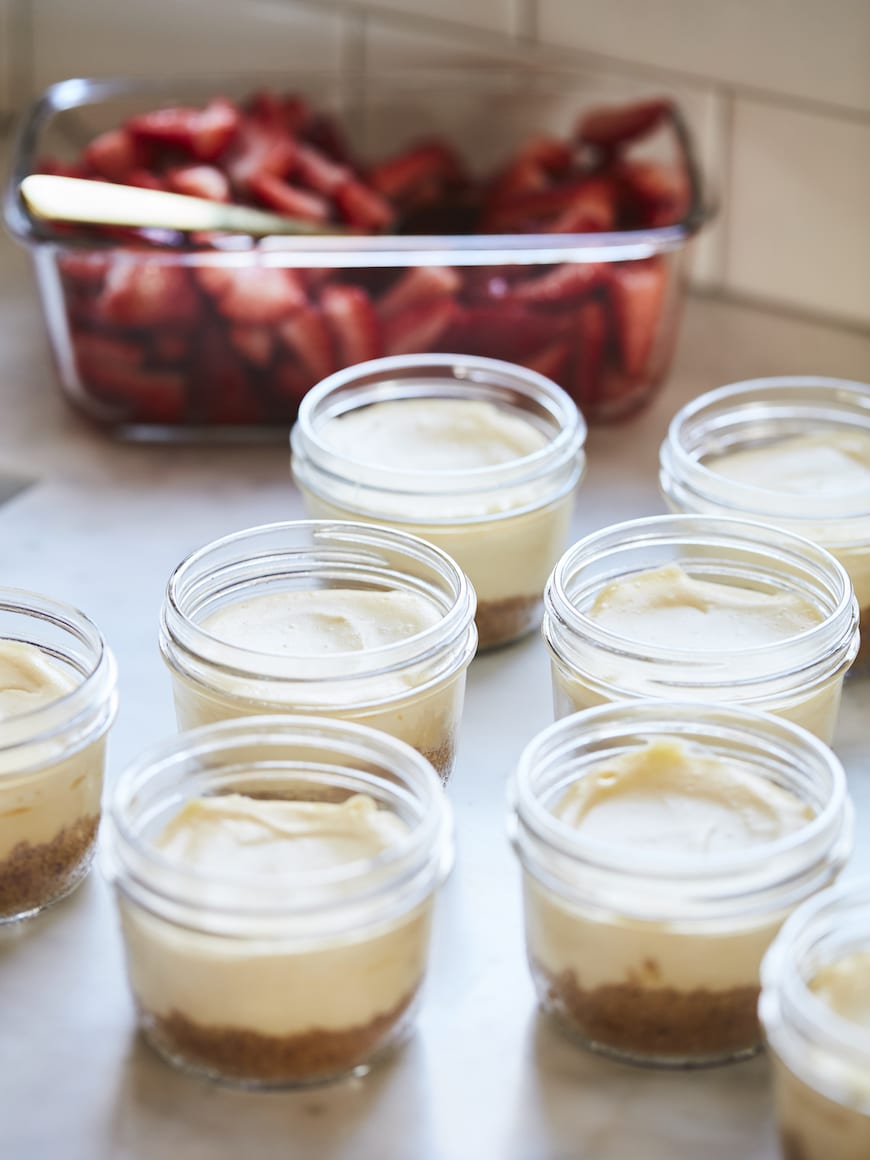 Mini Mason Jar Strawberry Cheesecakes What's Gaby Cooking