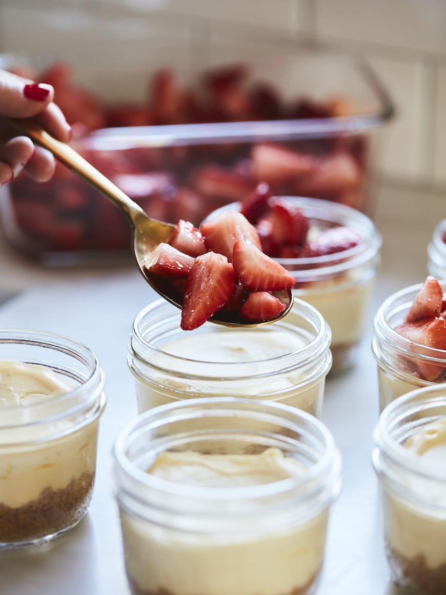 Mini Mason Jar Strawberry Cheesecakes What's Gaby Cooking