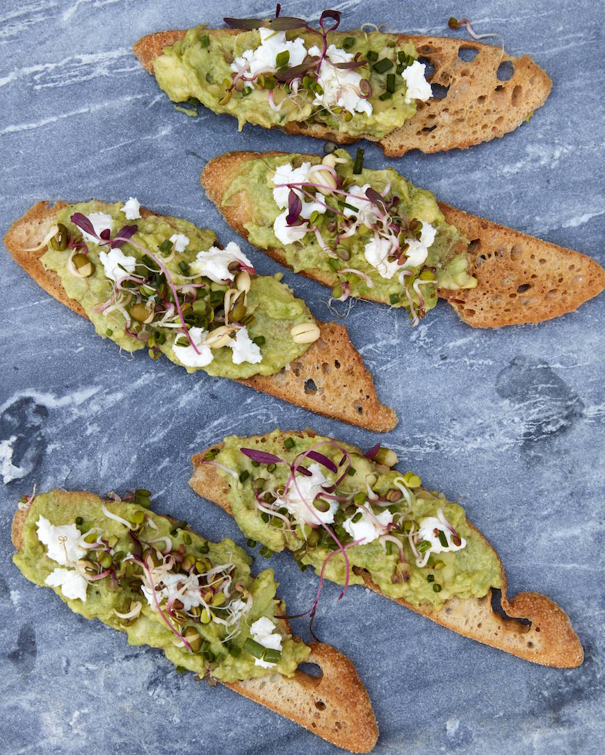 goat cheese avocado crostini