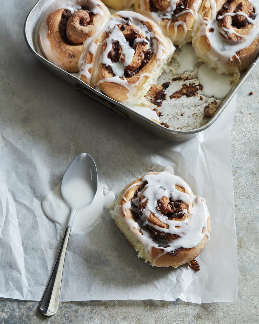 chocolate chip cinnamon rolls
